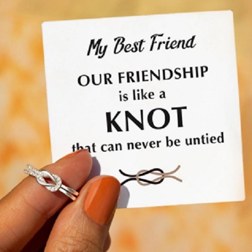 How to Choose the Perfect Gift for a Friend Who Isn’t That Close