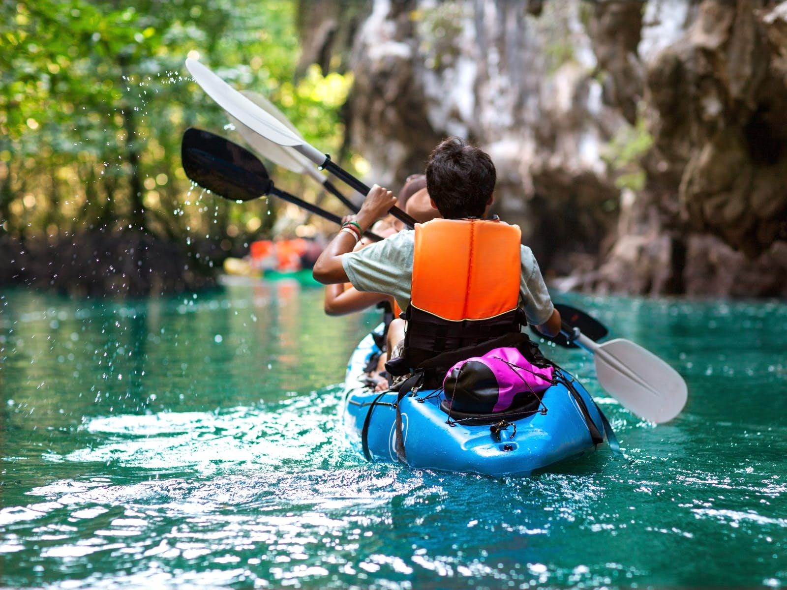 8 Essential Items to Bring on Your Next Outdoor Adventure